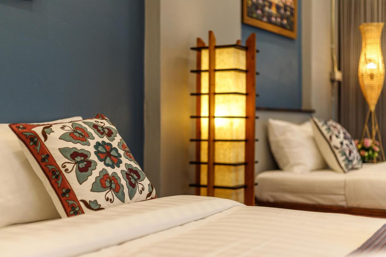Hostel One Art And Gallery Чиангмай Экстерьер фото