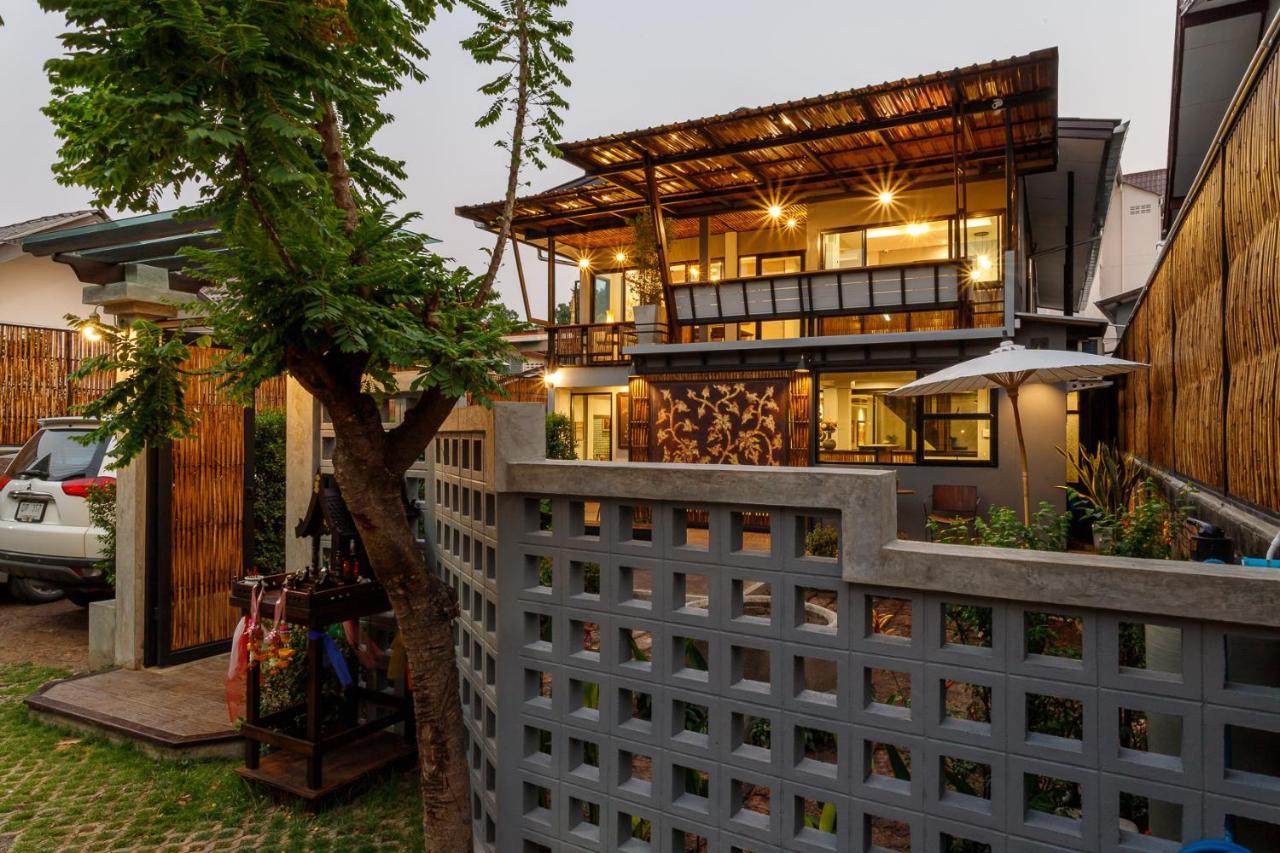 Hostel One Art And Gallery Чиангмай Экстерьер фото
