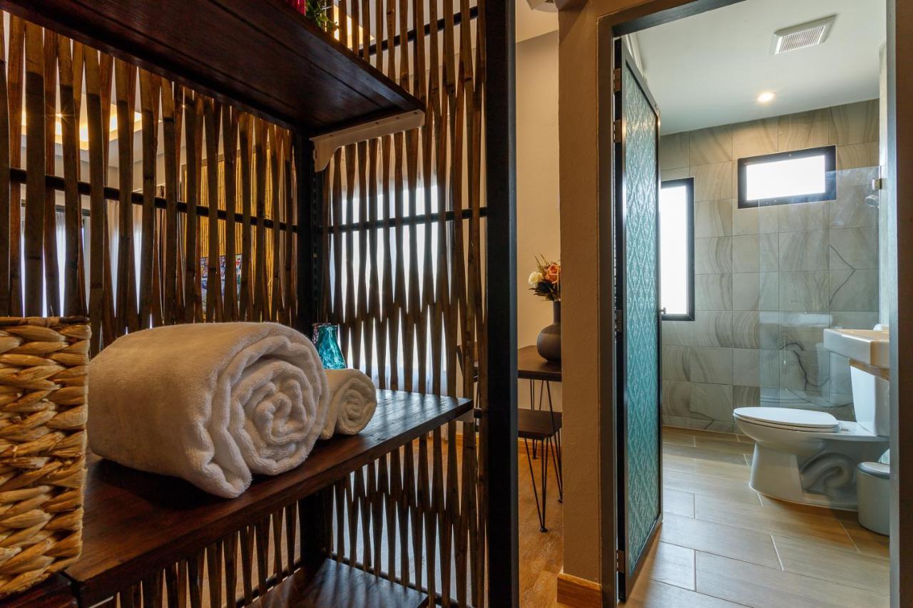 Hostel One Art And Gallery Чиангмай Экстерьер фото