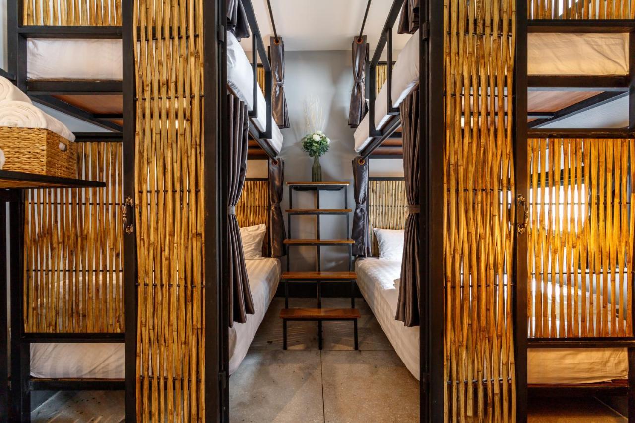 Hostel One Art And Gallery Чиангмай Экстерьер фото