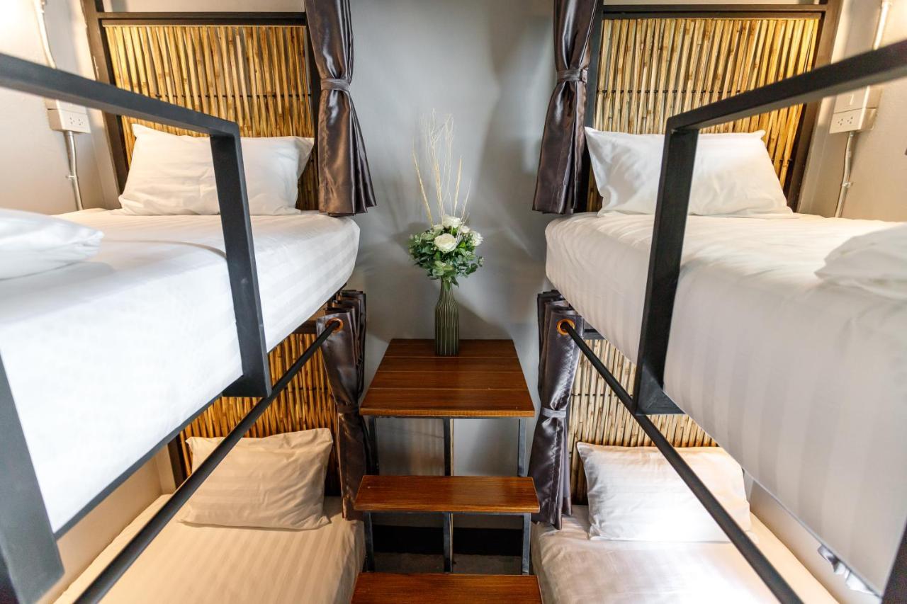 Hostel One Art And Gallery Чиангмай Экстерьер фото