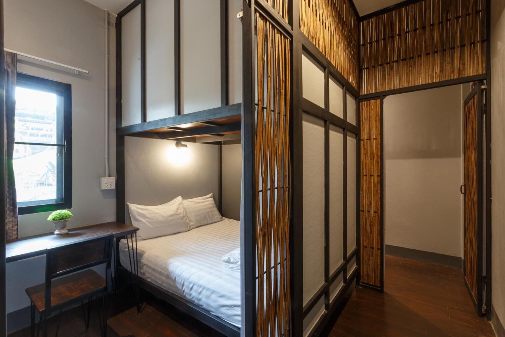 Hostel One Art And Gallery Чиангмай Экстерьер фото
